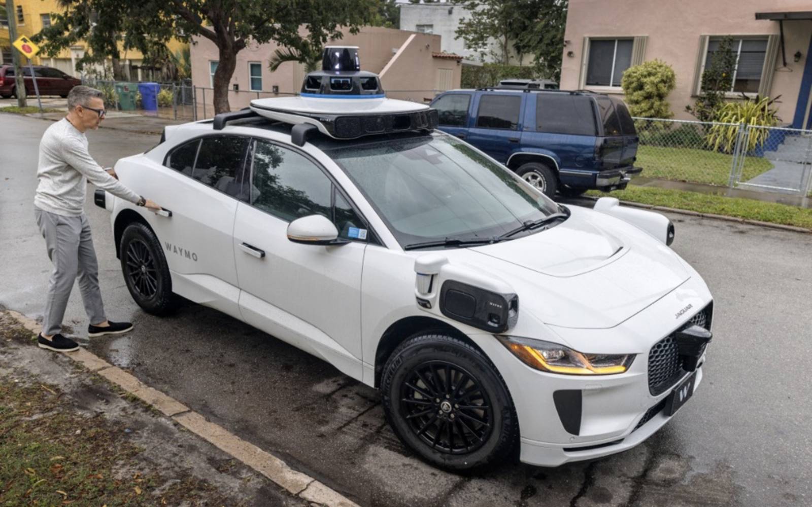Waymo, Japanese partners target driverless taxi service in Tokyo in 2027