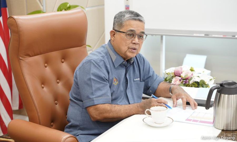 Unity minister: Religion not for jokes, probe Umno leader