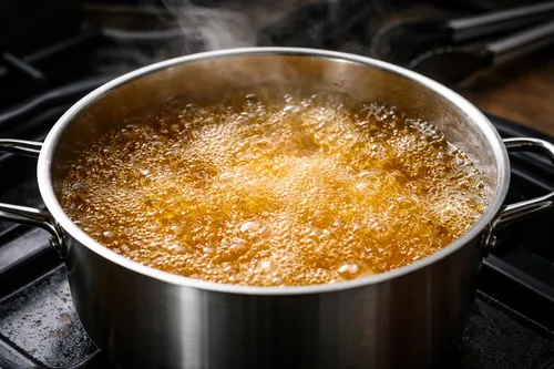 Man gets 15 years for pouring boiling oil over vetkoek vendor