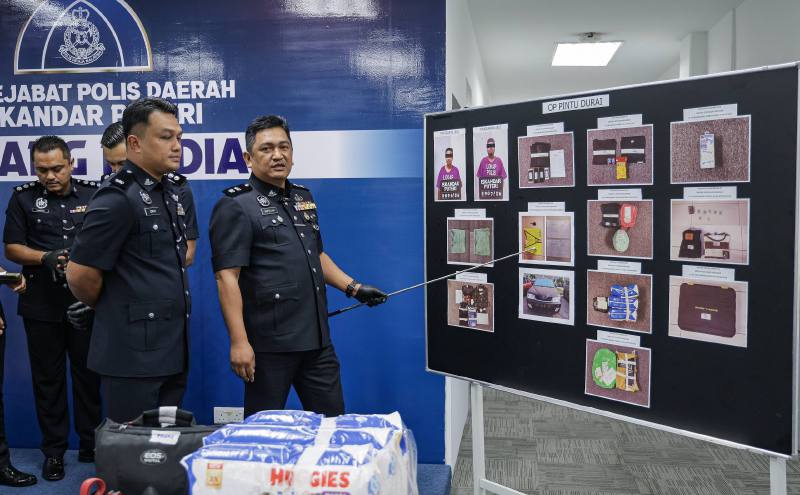Two ex-convicts back behind bars over 11 crimes in Iskandar Puteri