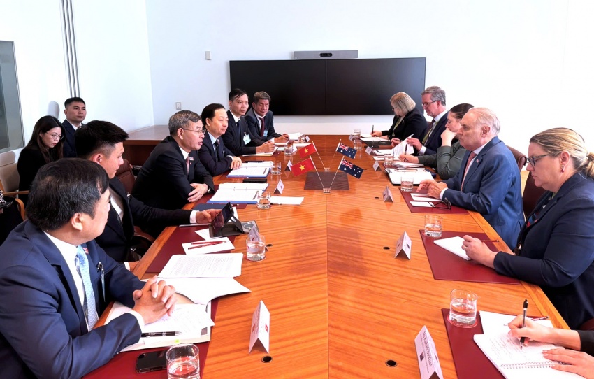 Vietnam and Australia explore agriculture minerals and energy cooperation