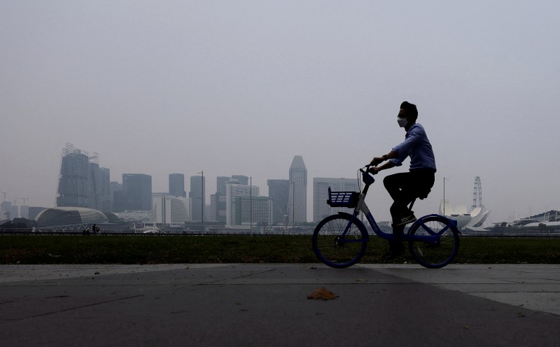 Singapore air quality hits unhealthy levels island-wide