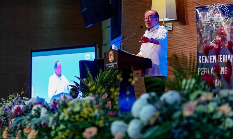 Anwar takes 'moderate' path on Umno tensions, downplays rift as 'normal'