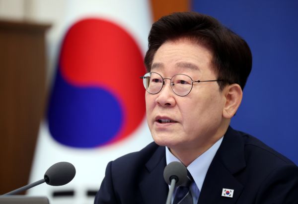 President Lee to Hold Press Conference Friday