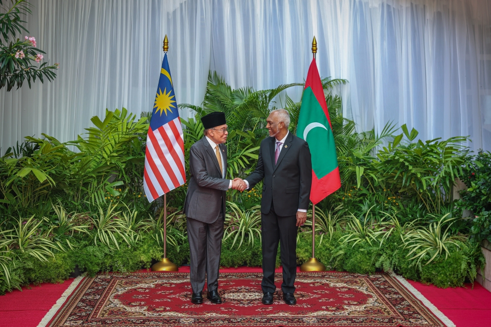 Anwar moots Malaysia-Maldives joint commission in KL this year