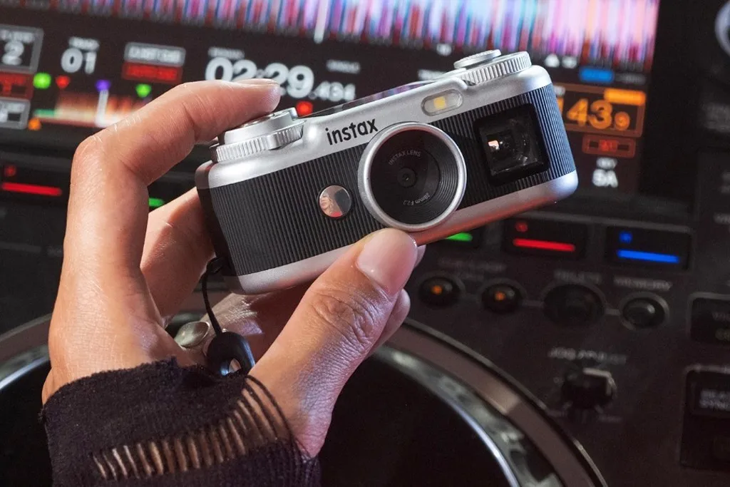 Adorable new Fujifilm Instax Pal 2 gets it right – like the X100 had a baby with a Charmera