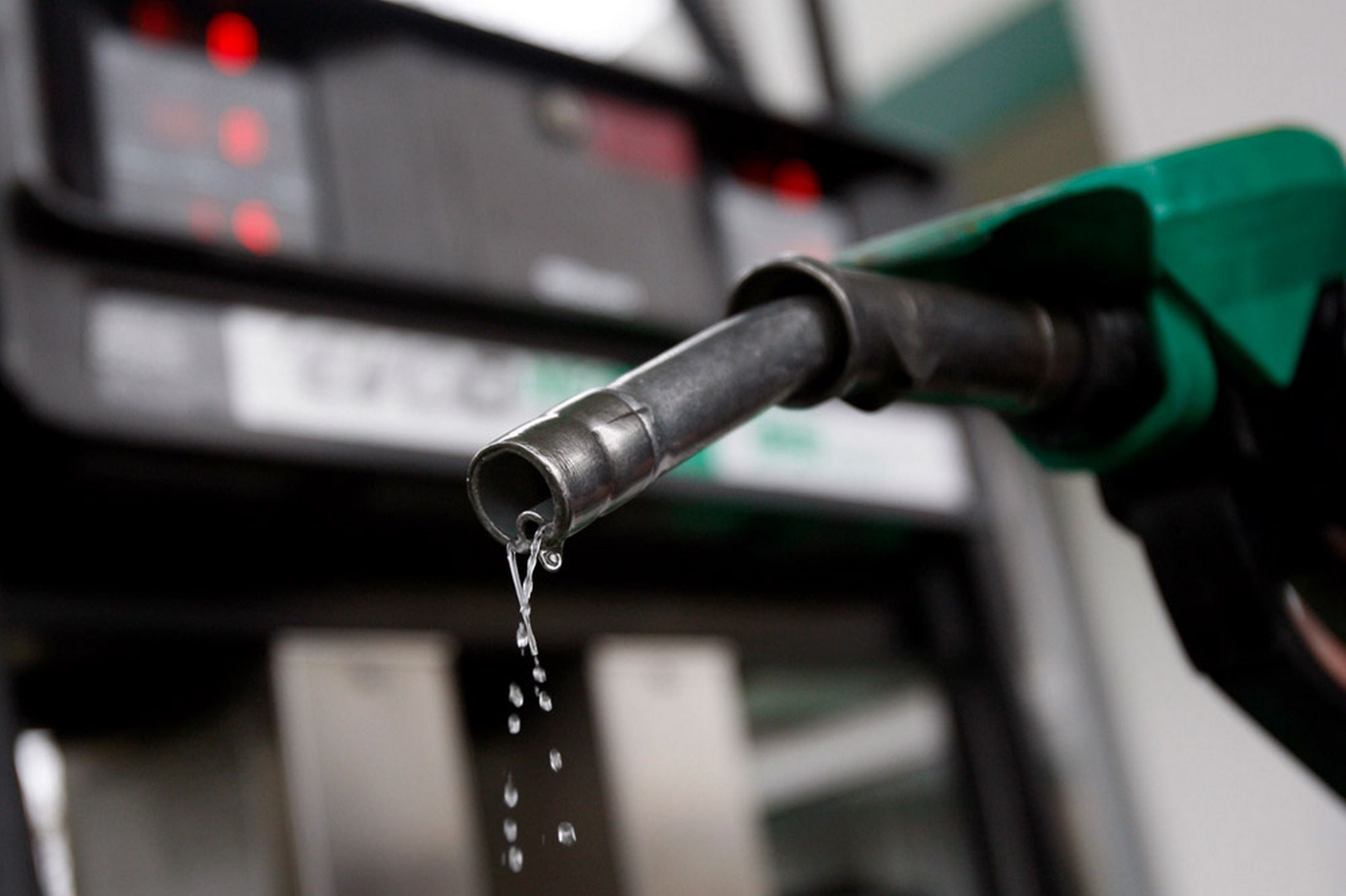 We can’t do that – Dangote speaks on rising fuel price