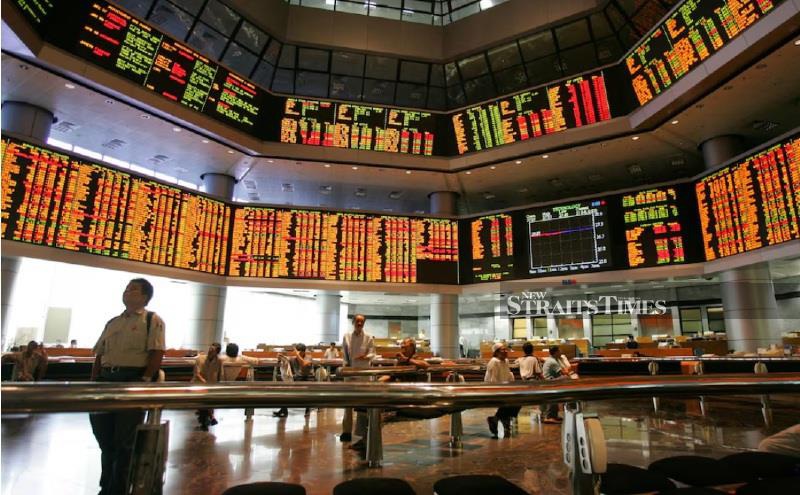 Bursa Malaysia ends lower as selling pressure in oil-related counters weighs