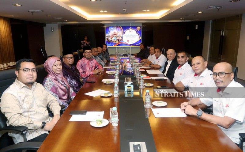 Zulkifli Hasan visits Media Prima to strengthen strategic media cooperation