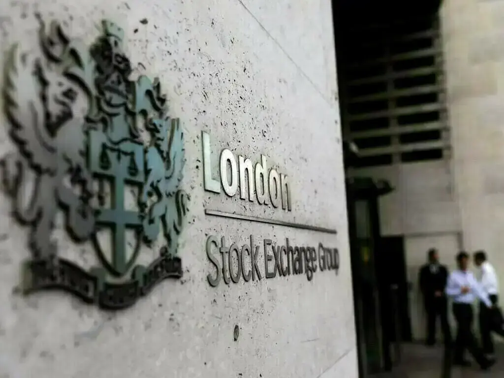 London shares slip as higher oil prices lift bond yields; BoE in focus