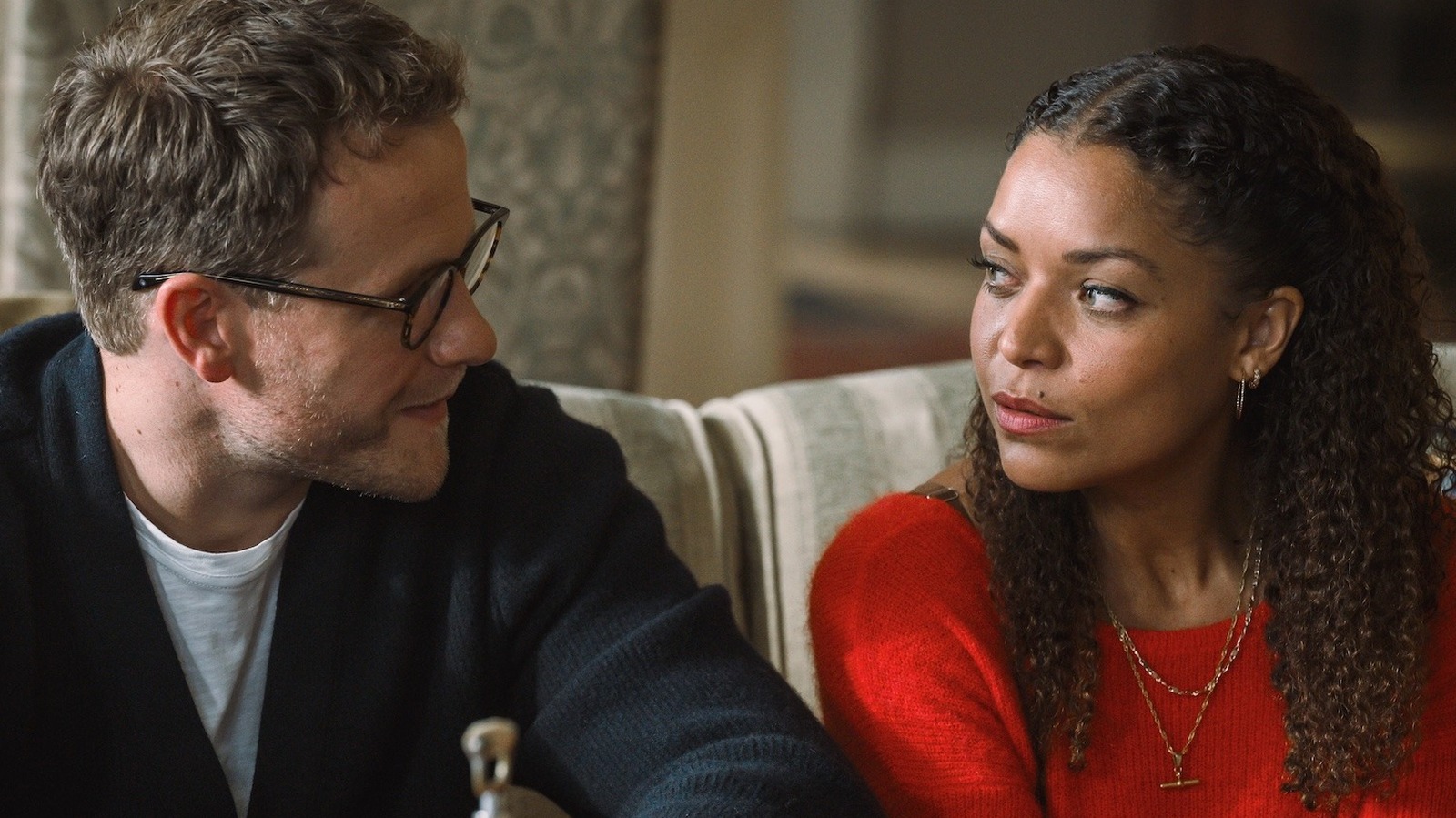 Tommy & Tuppence's Antonia Thomas And Josh Dylan Take Us Inside BritBox's Flirty, Fun Agatha Christie Adaptation