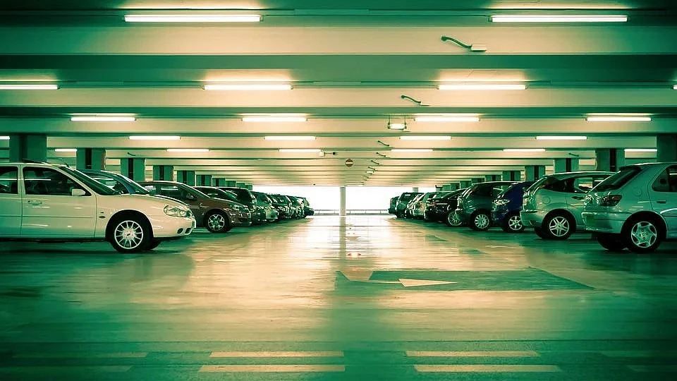 GBA Moots Mandatory Paid Parking Across Bengaluru From 8 AM To 8 PM; ₹20-₹40 Hourly Charges Proposed