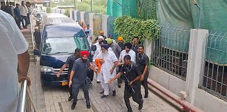 Former Punjab Deputy CM Sukhbir Singh Badal hurt in Nanded attack