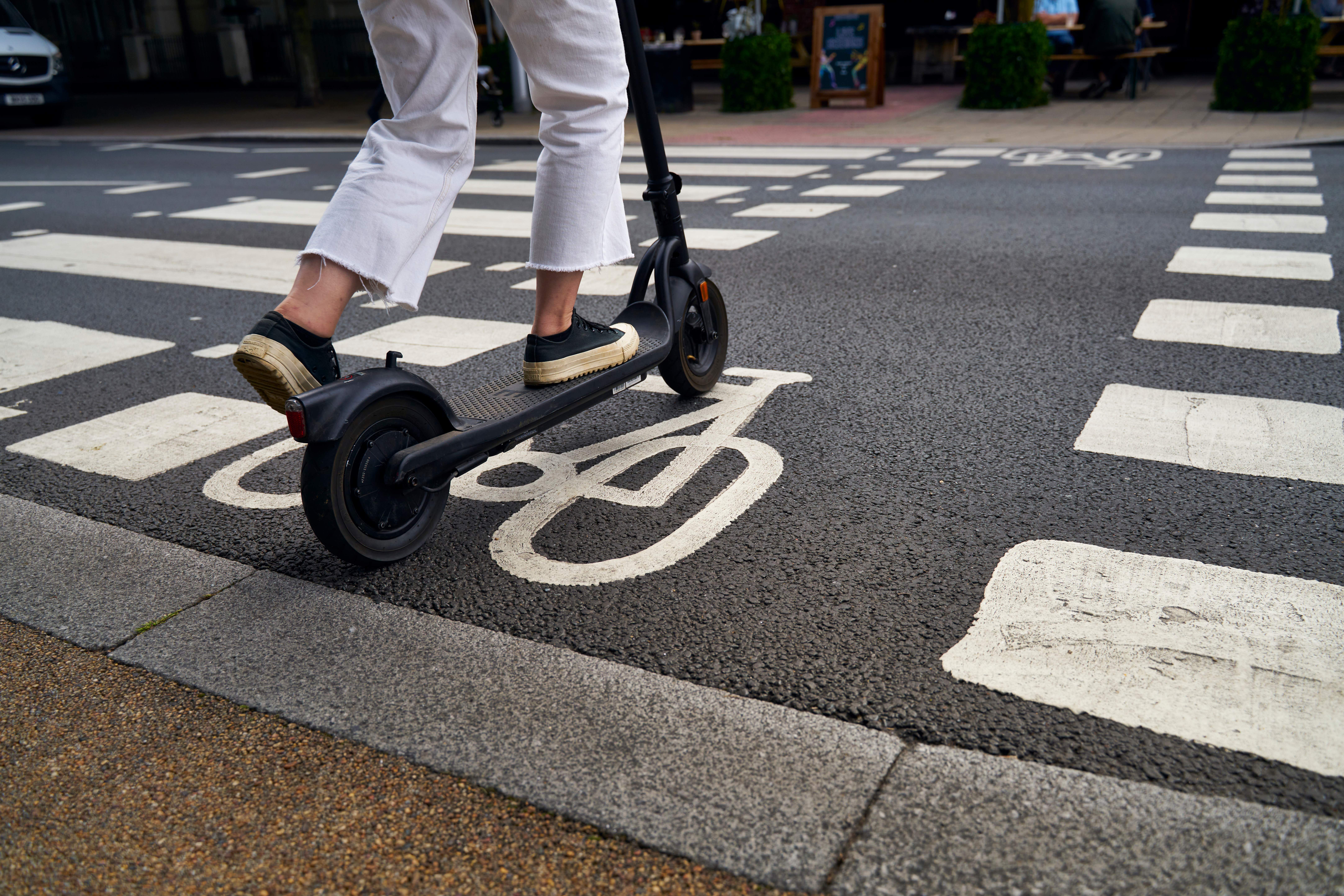 10 Canadian youths died from injuries during e-scooter, e-bike use in 2025: report