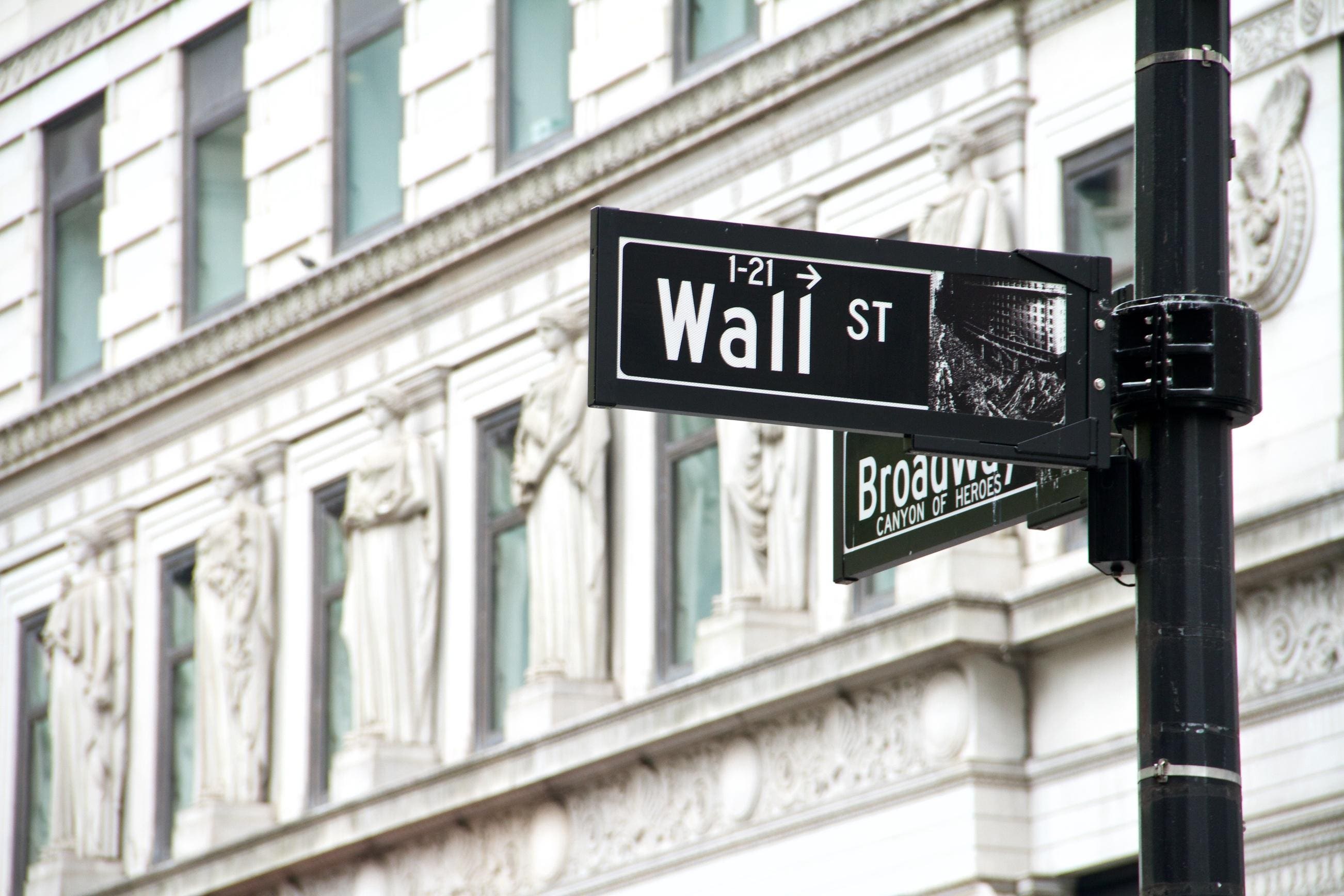Higher Rates, Divergent Fates: Banking And Insurance's New Winners