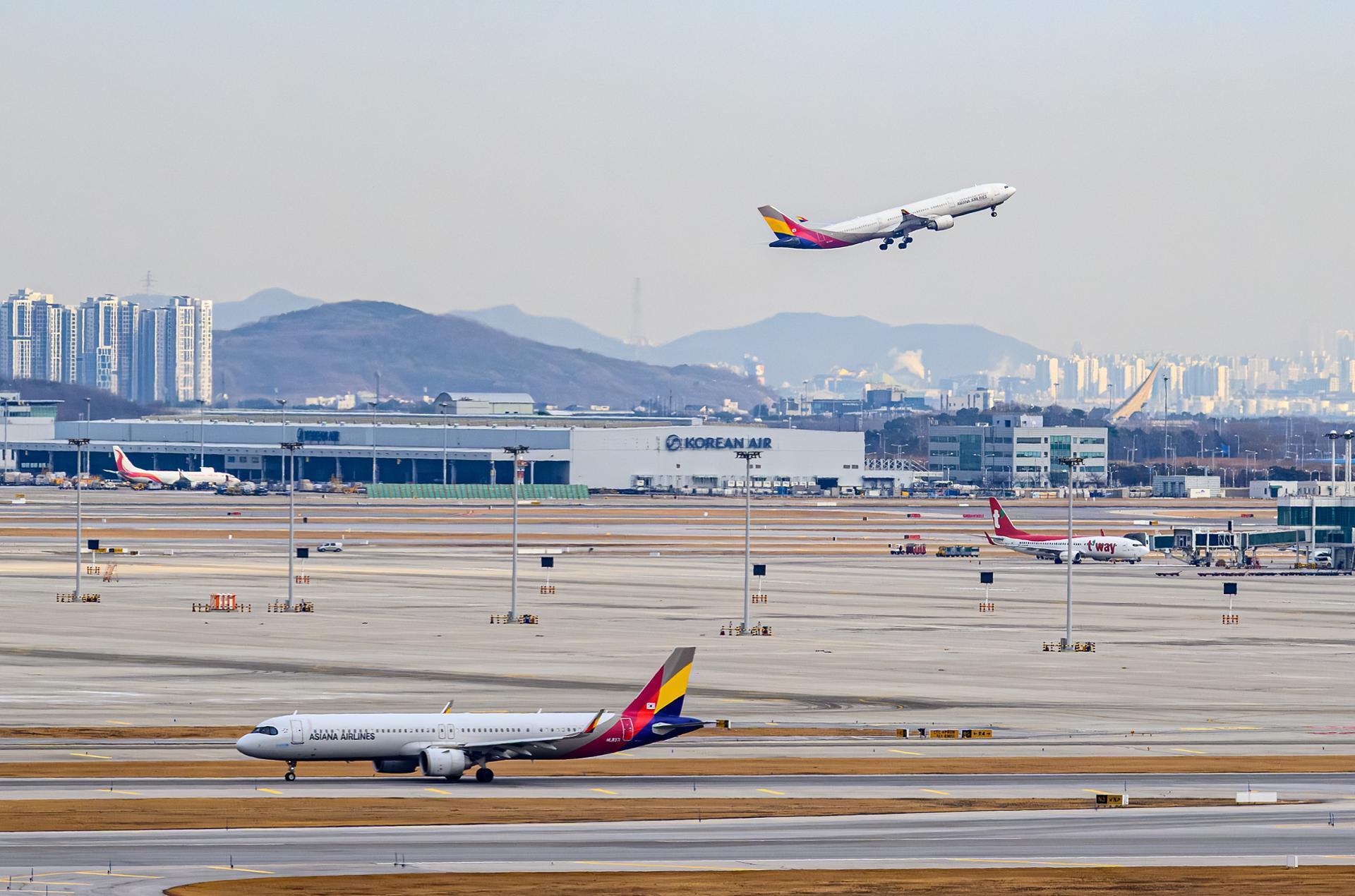 Asiana Airlines' net loss widens in Q2 on rising fuel costs