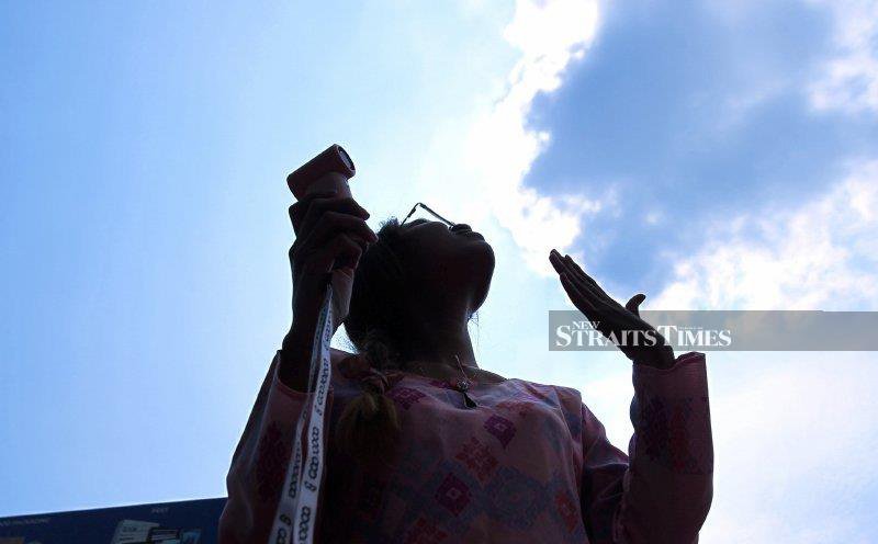 Limit outdoor exposure between 11am and 4pm, Zahid warns amid peak UV period