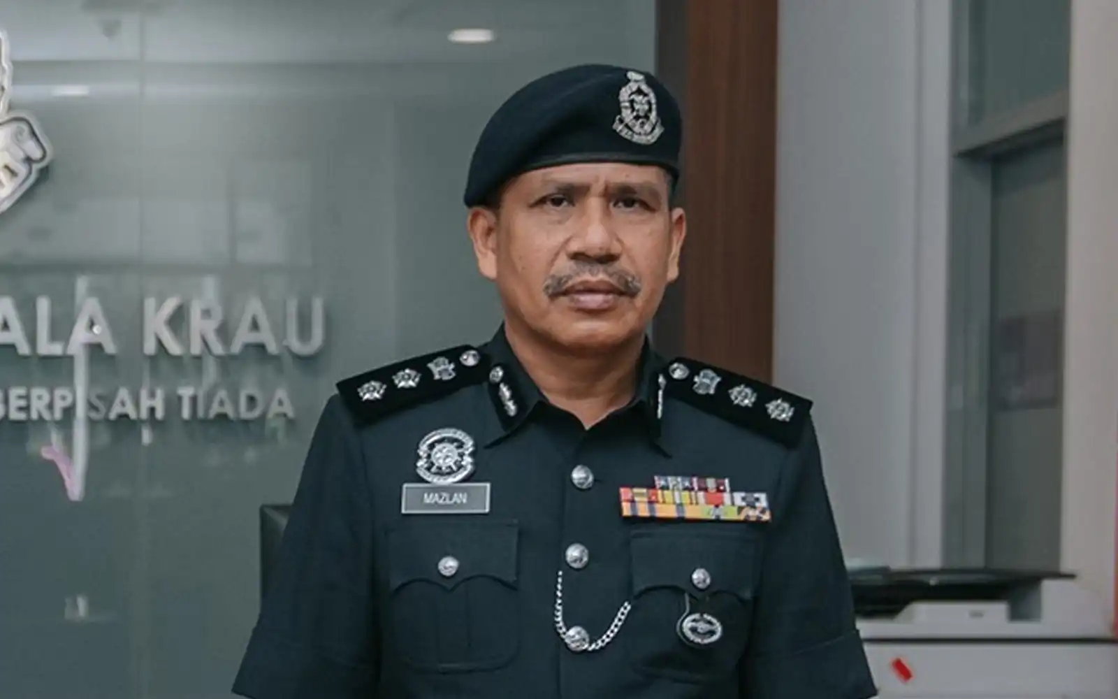 Cops nab teacher suspected of hitting student, slapping boy’s mum
