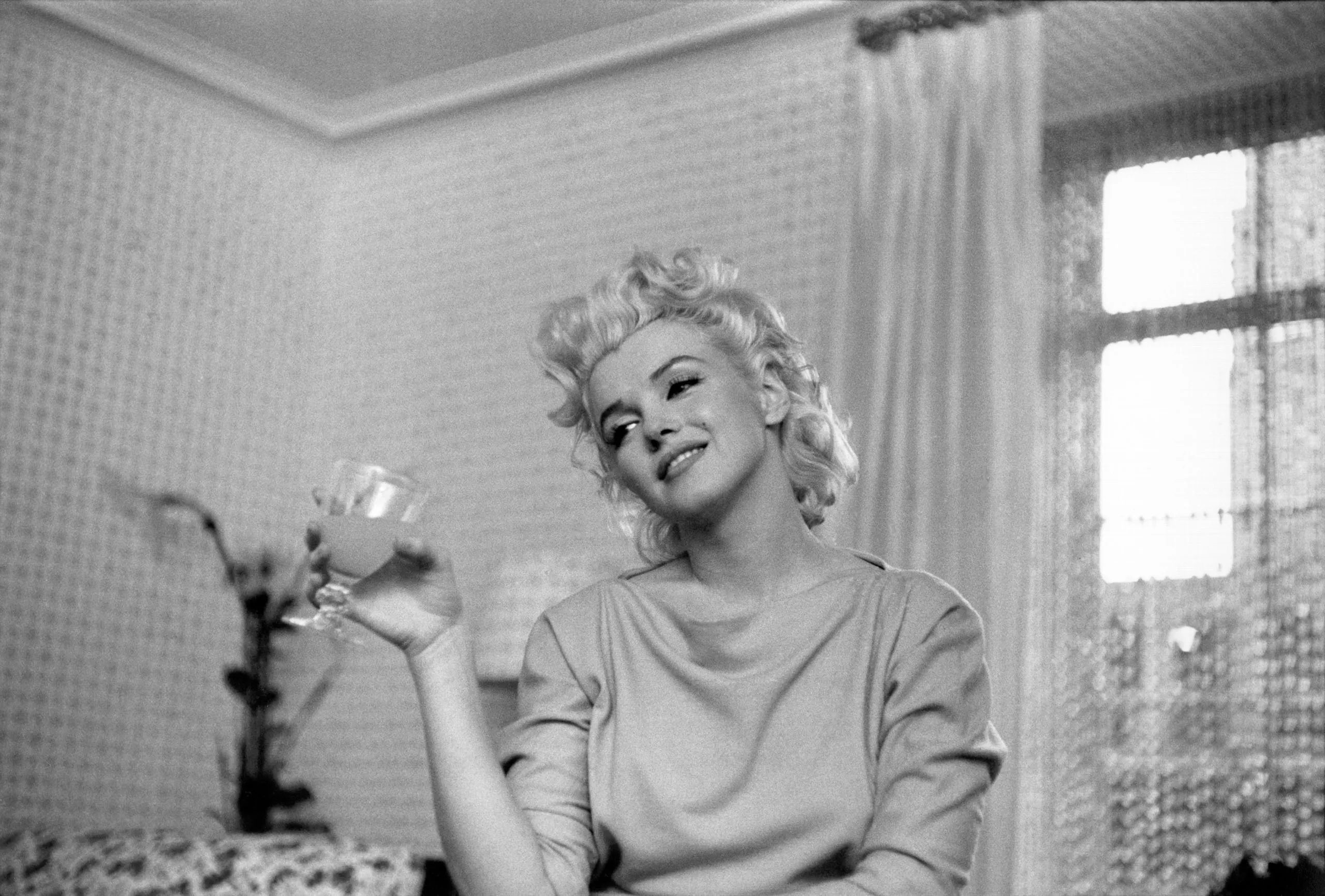 These extremely rare candid photos of Marilyn Monroe reveal a very different side to the megastar