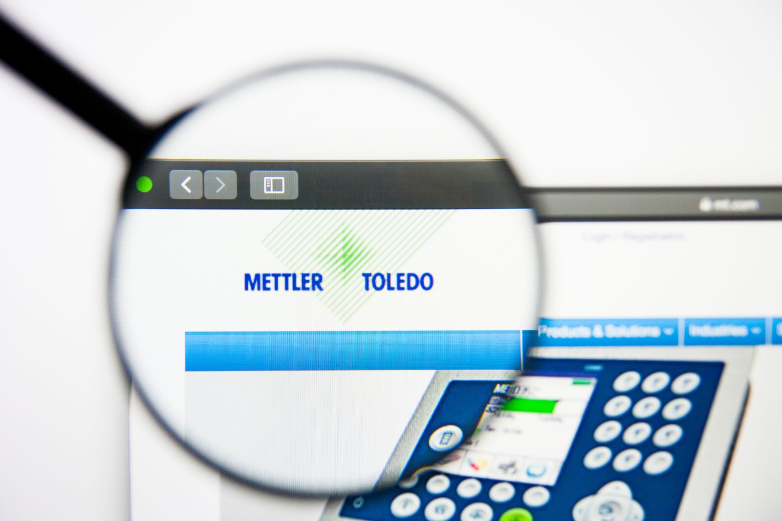 Is Mettler-Toledo Stock Underperforming the Nasdaq?