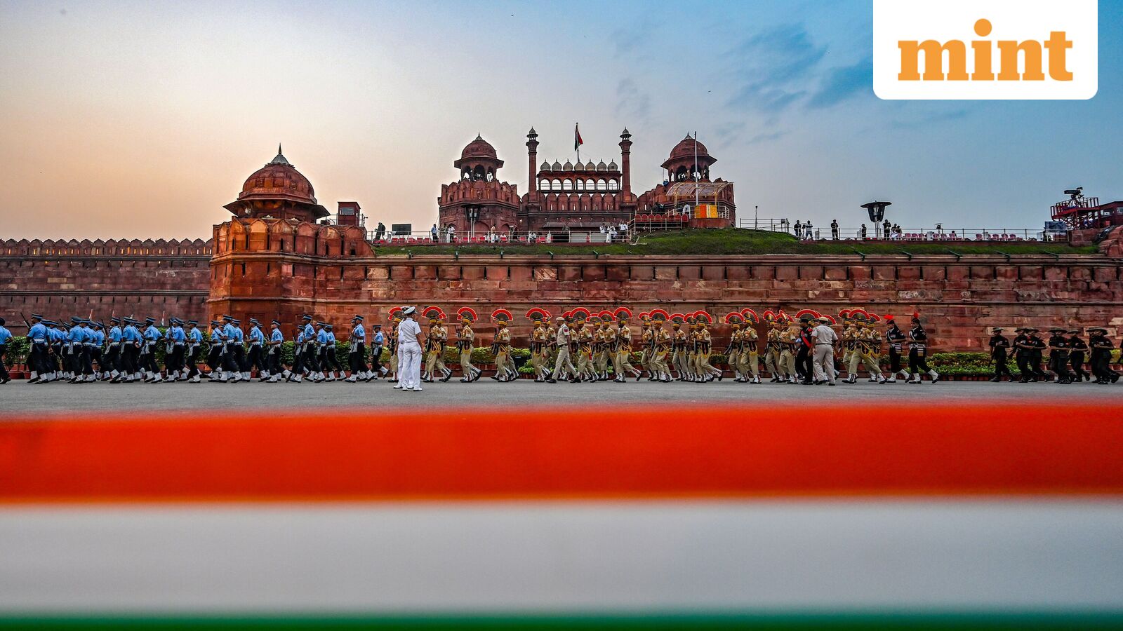 Independence day parade tickets 2026: How to do online booking for celebrations at Red Fort on 15 August? Check details