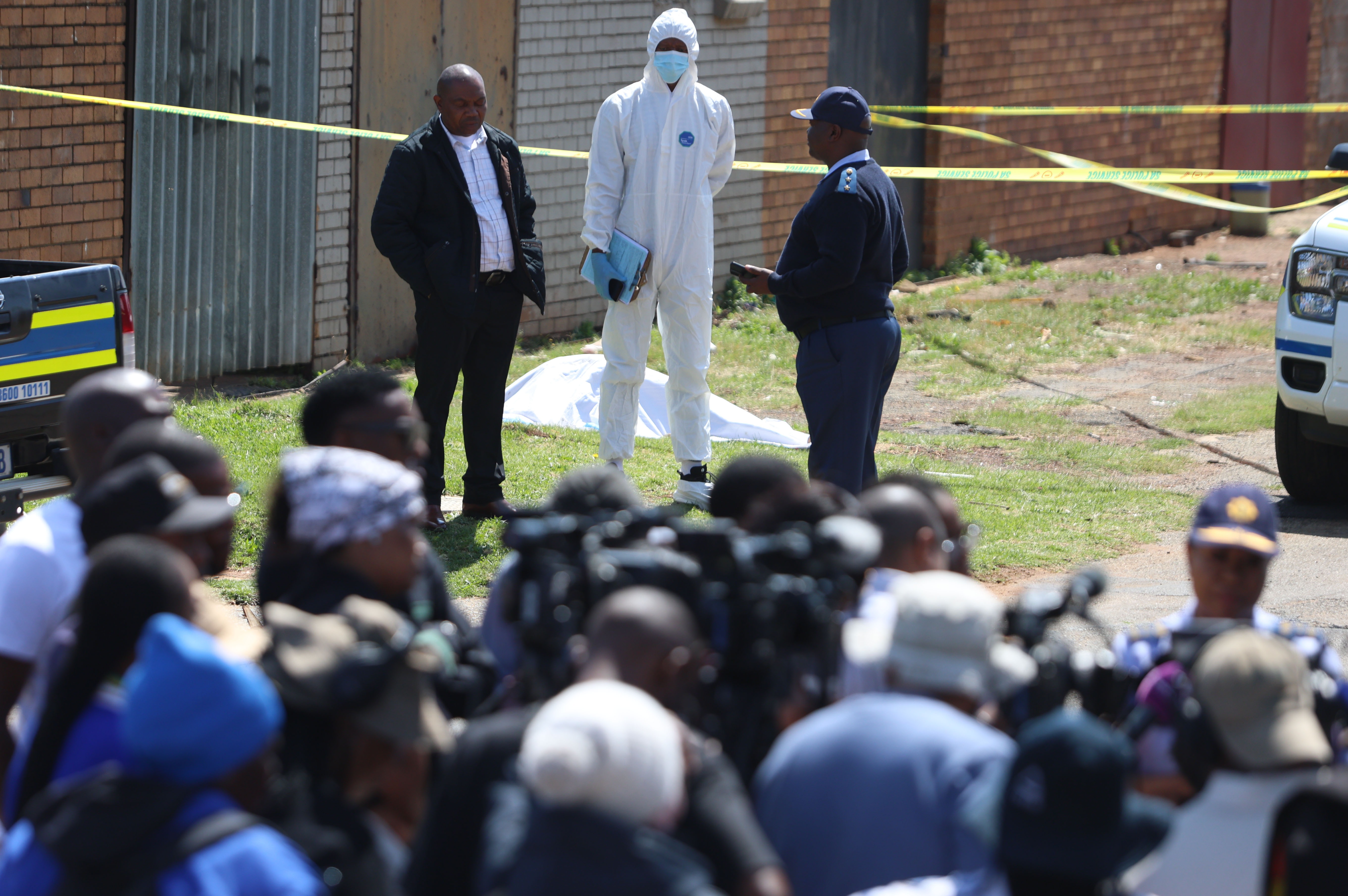 KILLING SPREE: Ekurhuleni under lockdown: Police launch manhunt in Kempton Park after eighth murder victim found