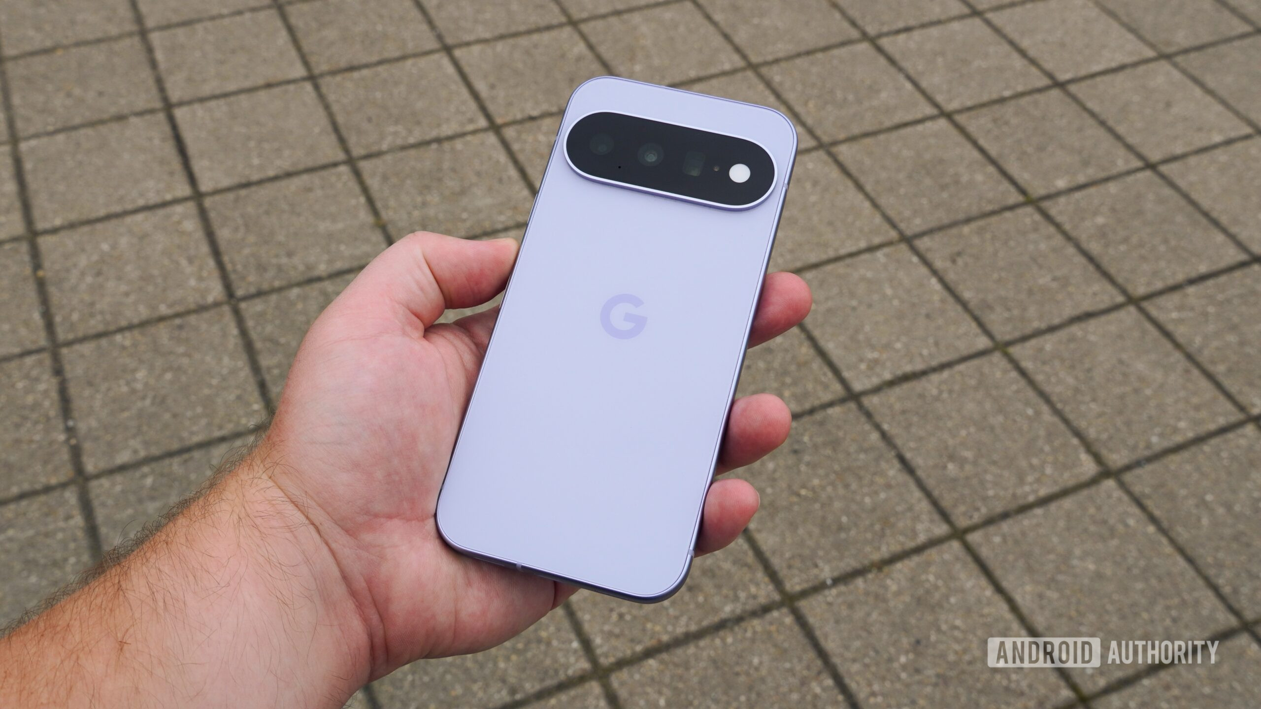 Pixel phones just got better at spotting scams before you reply