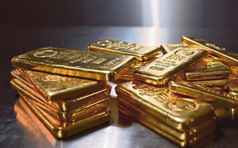 Gold muted as investors brace for Fed rate decision