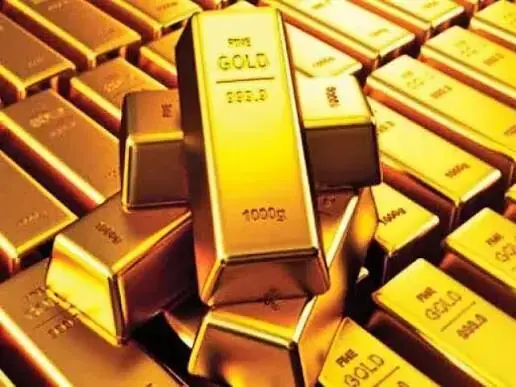 Gold price per tola drops Rs3,500 in Pakistan
