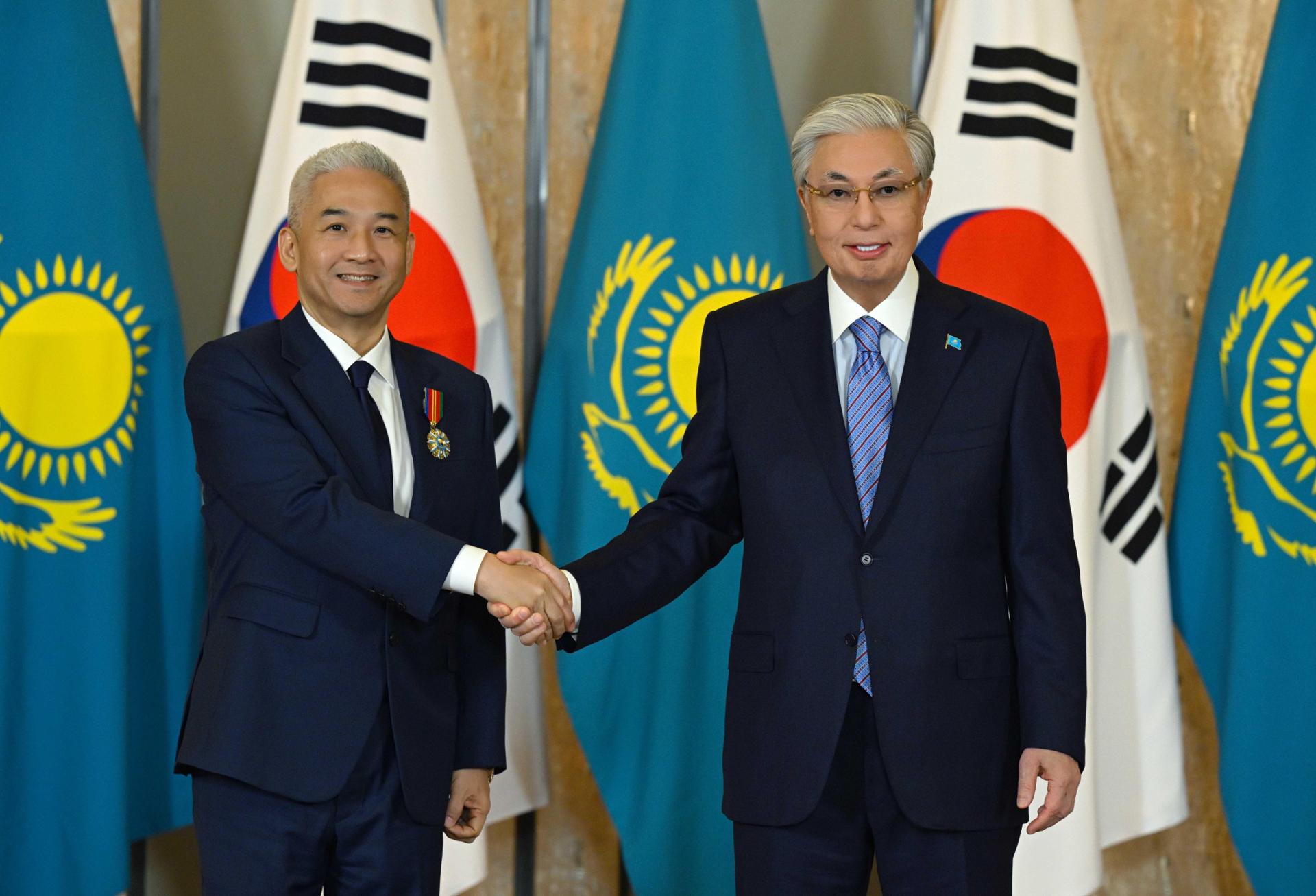 Seoul Cyber University chairman receives Kazakhstan's Order of Dostyk