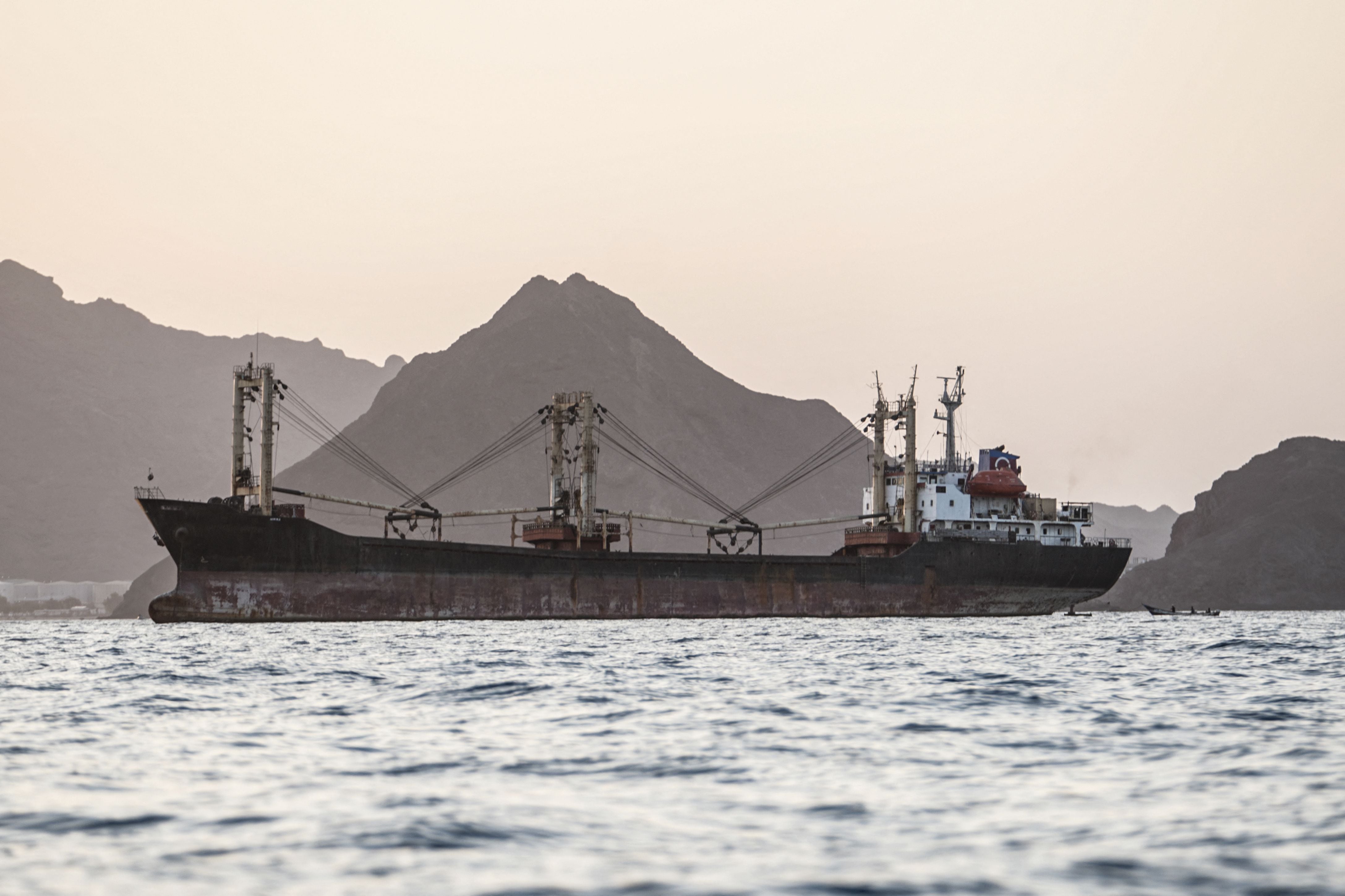 Yemen coastguard flees to Djibouti after Houthi takeover