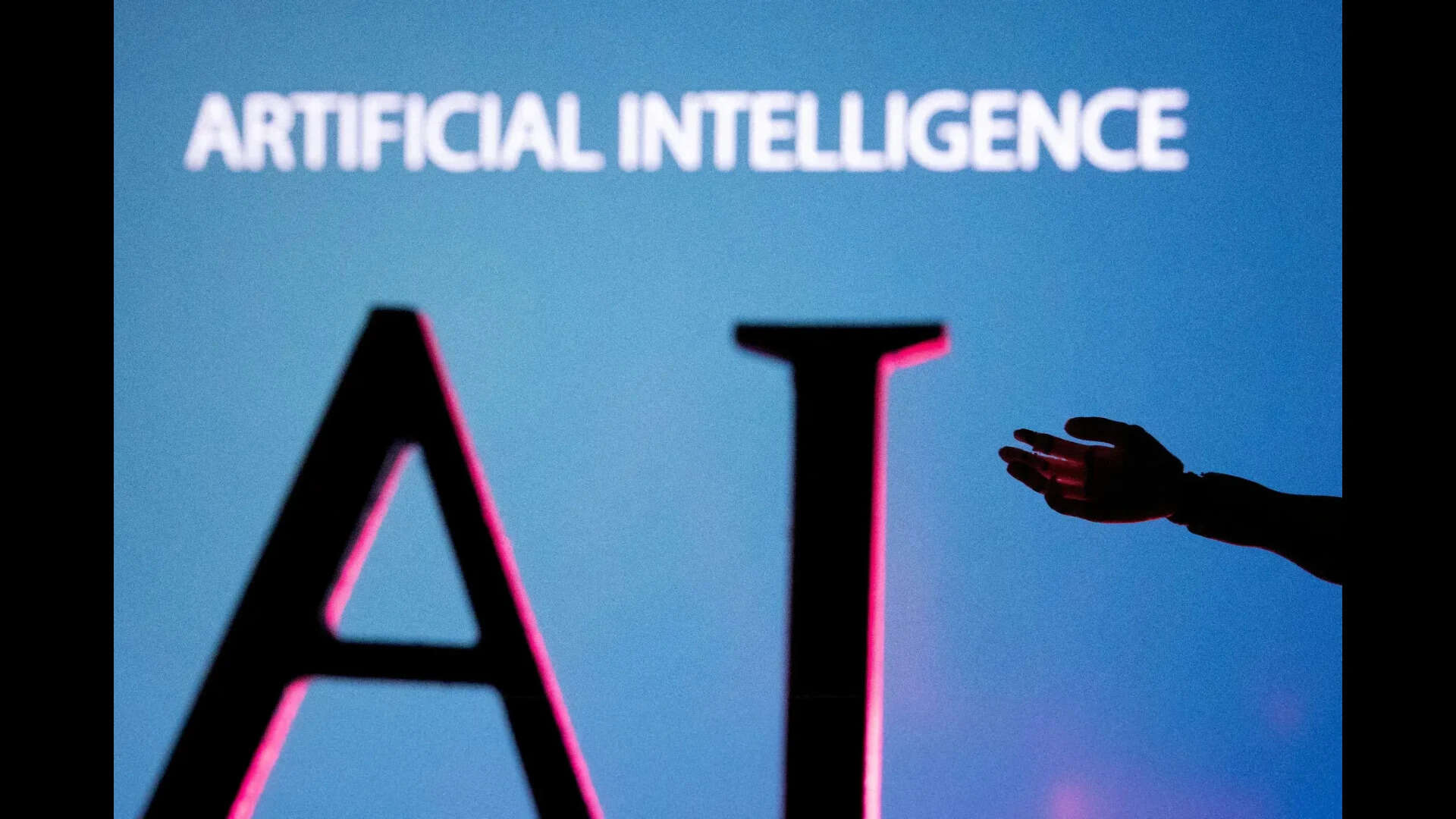 Rise of AI shopping pushes merchants to protect loyalty, Adyen says