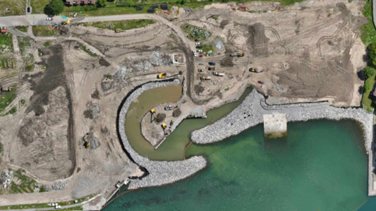 Buffalo extends emerald shiner passage along 700 feet of Niagara River seawall