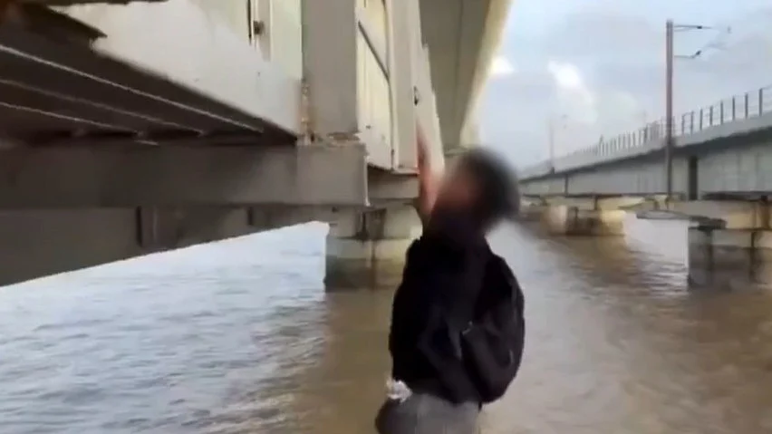 Bhayandar-Naigaon Railway Bridge Stunt Video Goes Viral, Raises Security Concerns; Authenticity Under Verification