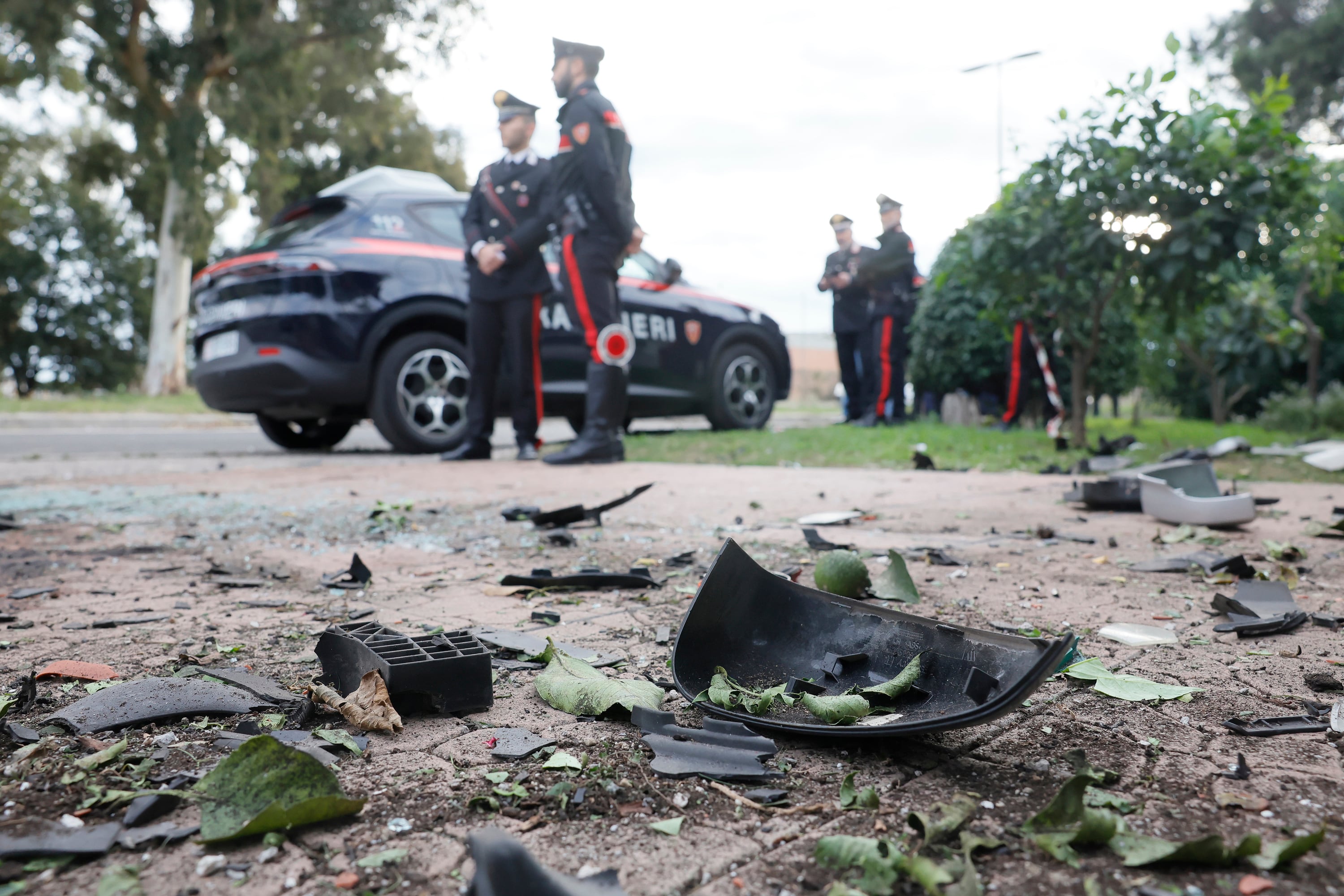 A friend of the RAI journalist who suffered an attack confesses that he put the bomb in front of his house “for his own good”