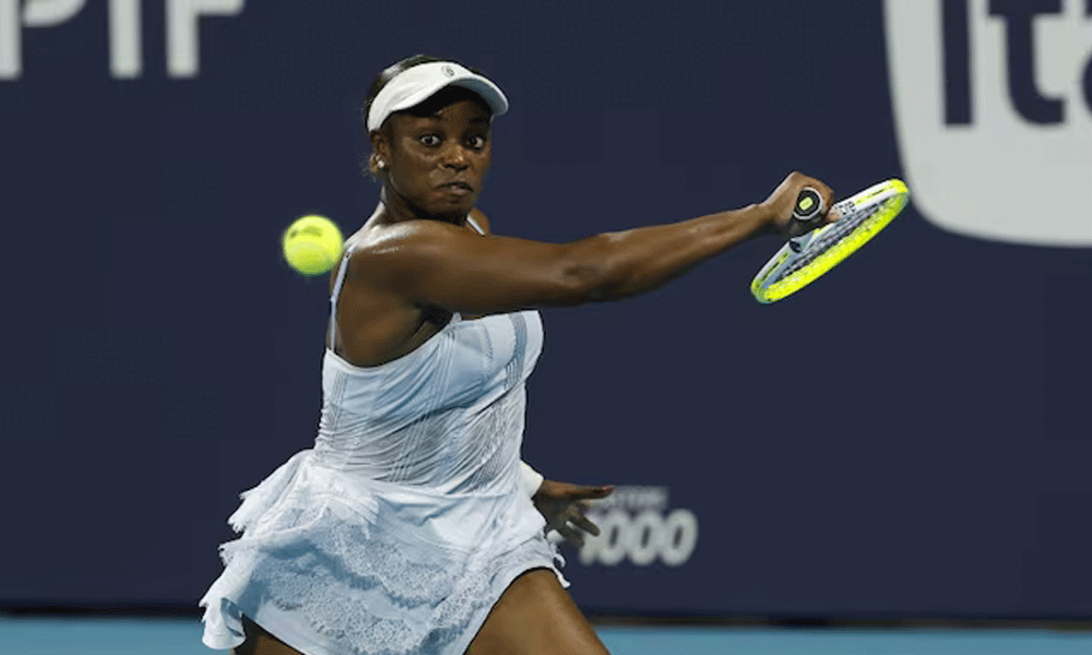Sloane Stephens squeezes into Guadalajara quarterfinals