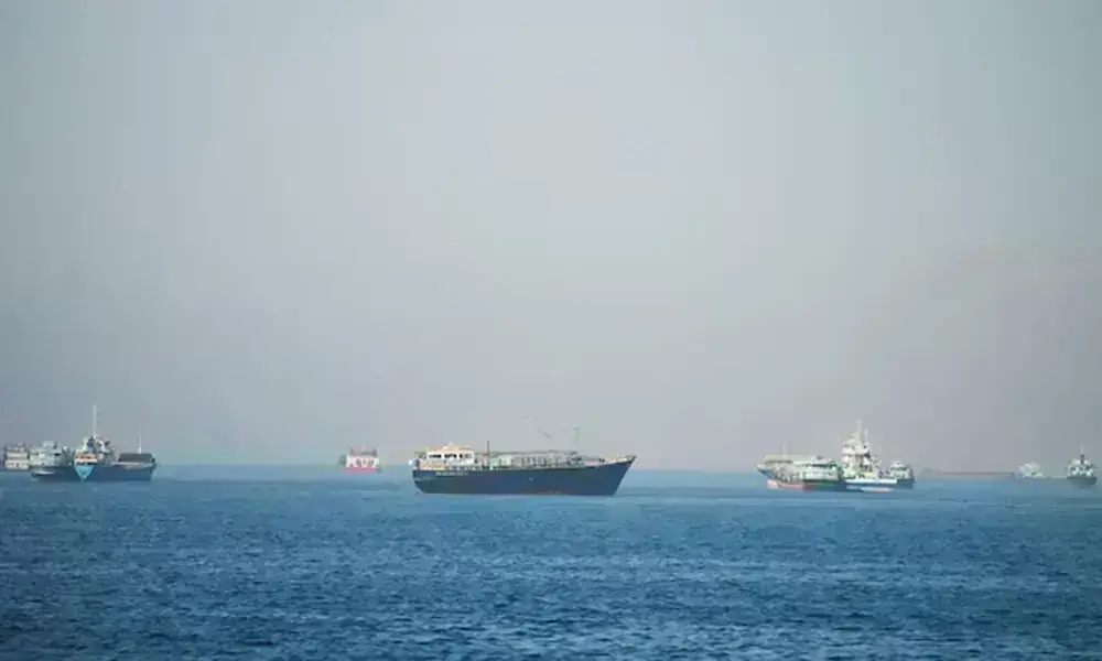 Strait of Hormuz ship crossings remain in single digits, data shows