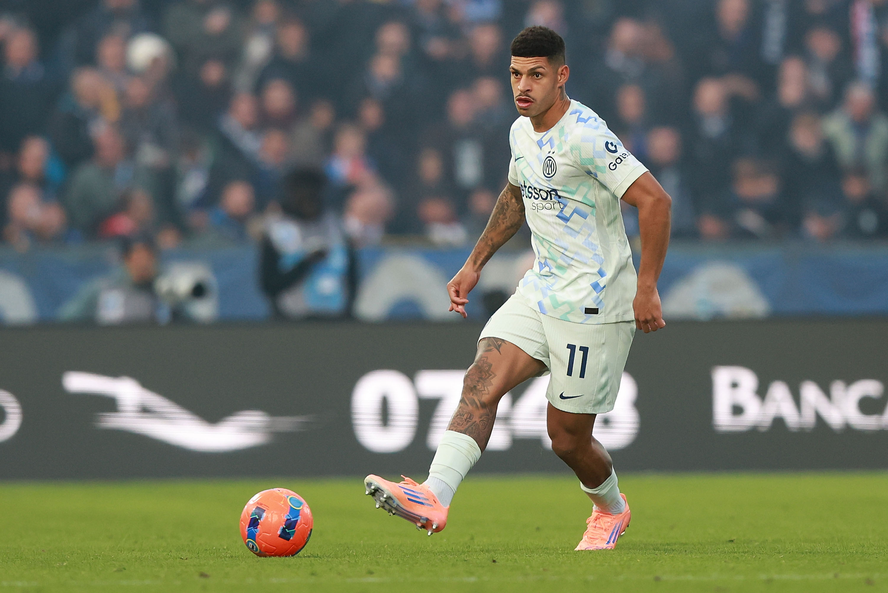 Roma Face Some Roadblocks in Their Ongoing Negotiations