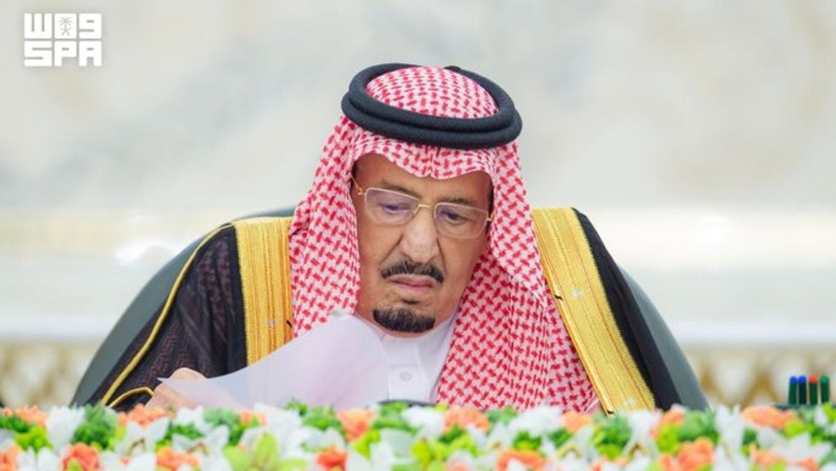 Saudi king issues royal orders reshuffling cabinet, appointing new heads for key authorities
