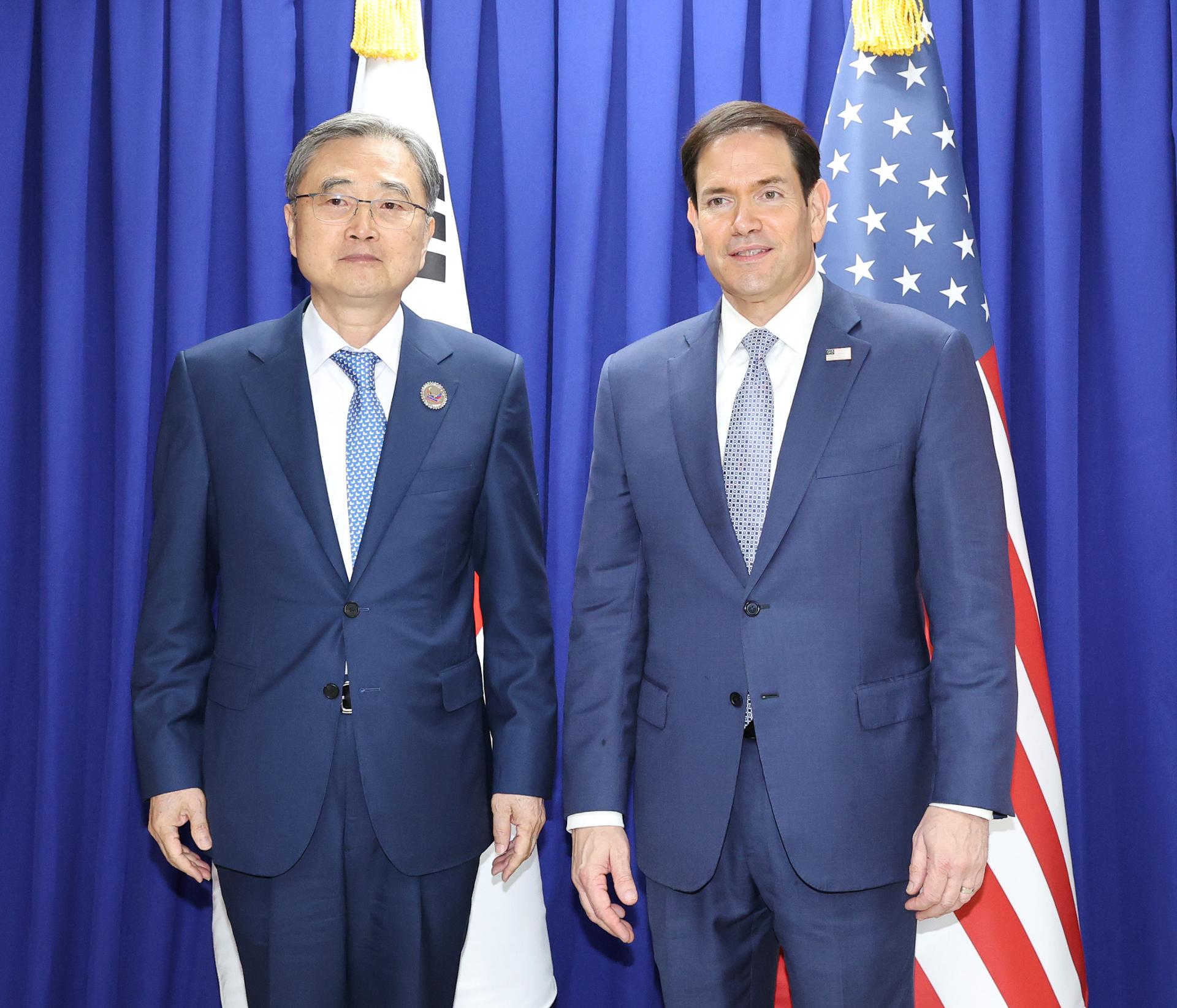 Seoul faces tough Hormuz calculus ahead of Cho-Rubio talks