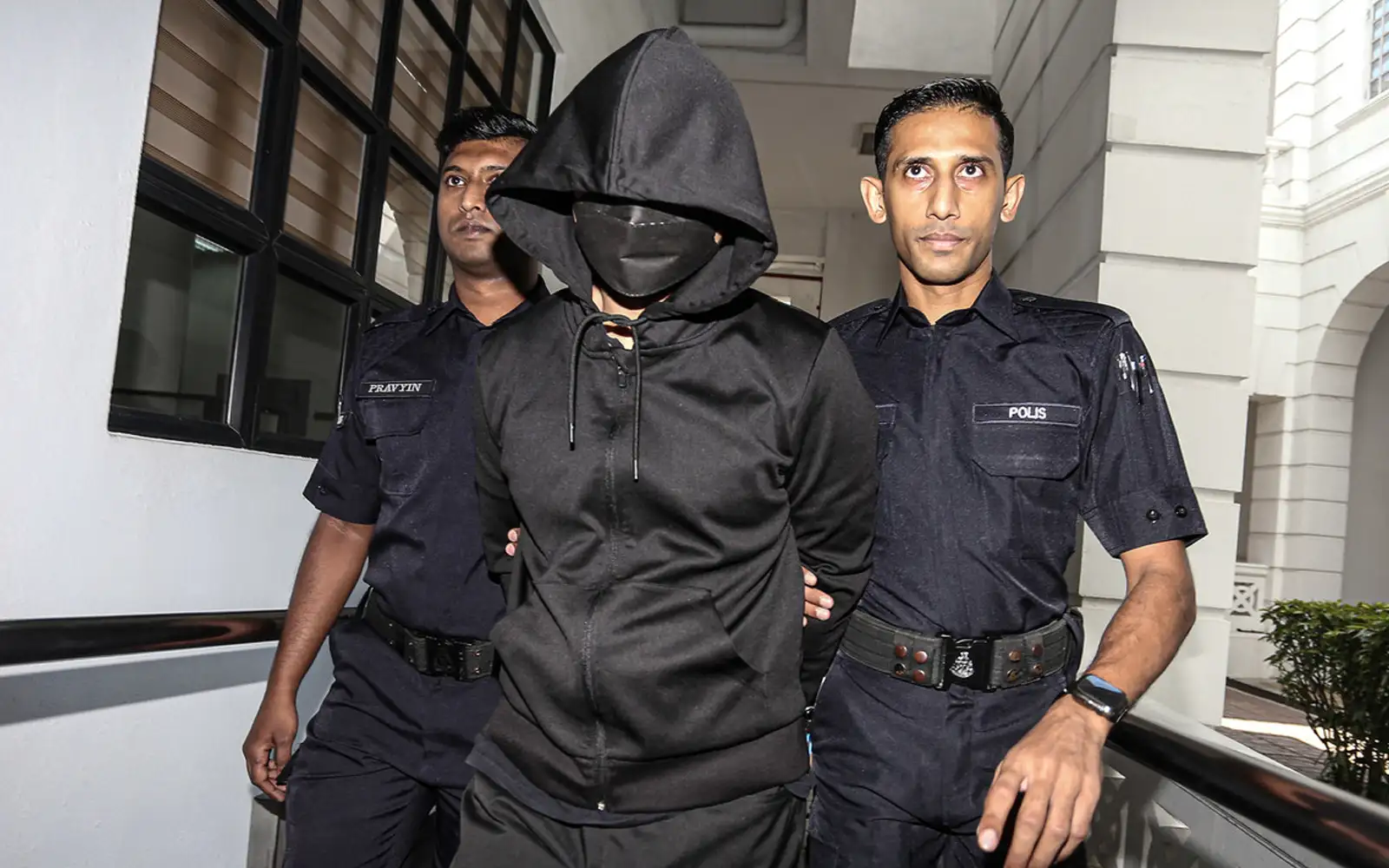 Pelajar Tingkatan 5 tak digilis kenderaan dipandu polis, kata peguam