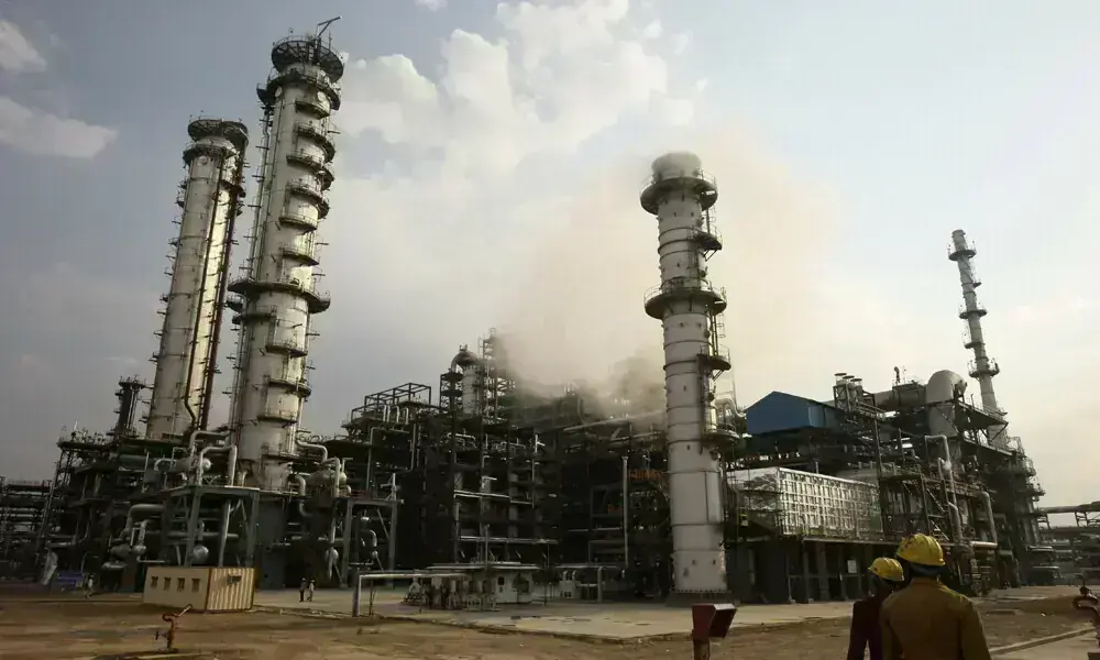 HPCL buys 4 million barrels of Middle Eastern crude, traders say