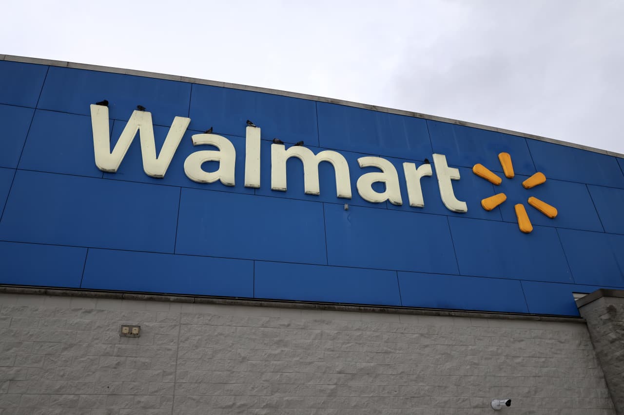 Like Costco, Walmart will sell Medicare Advantage plans