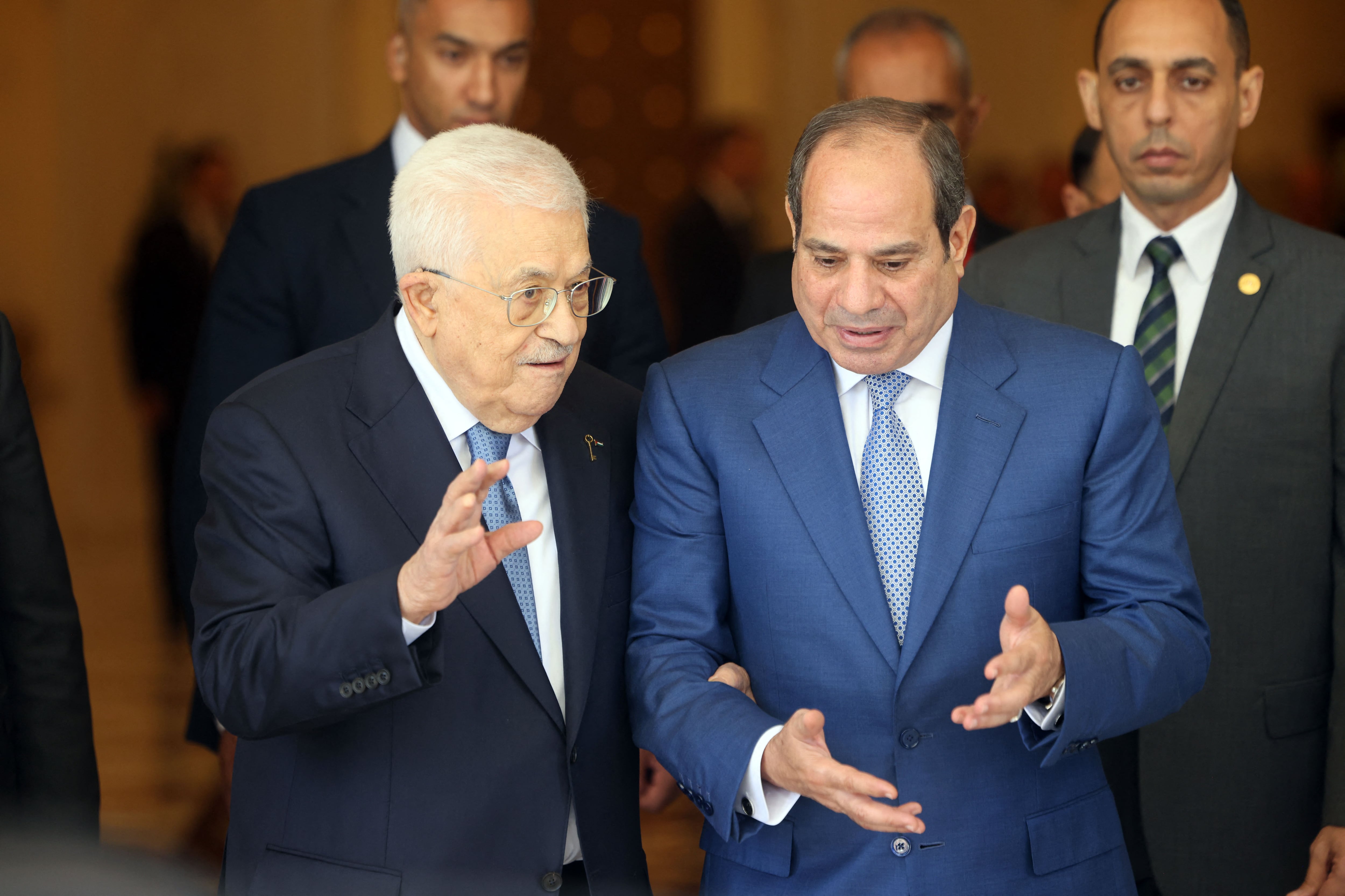 Abbas in Cairo for talks with El Sisi as Palestinian factions manoeuvre for November elections