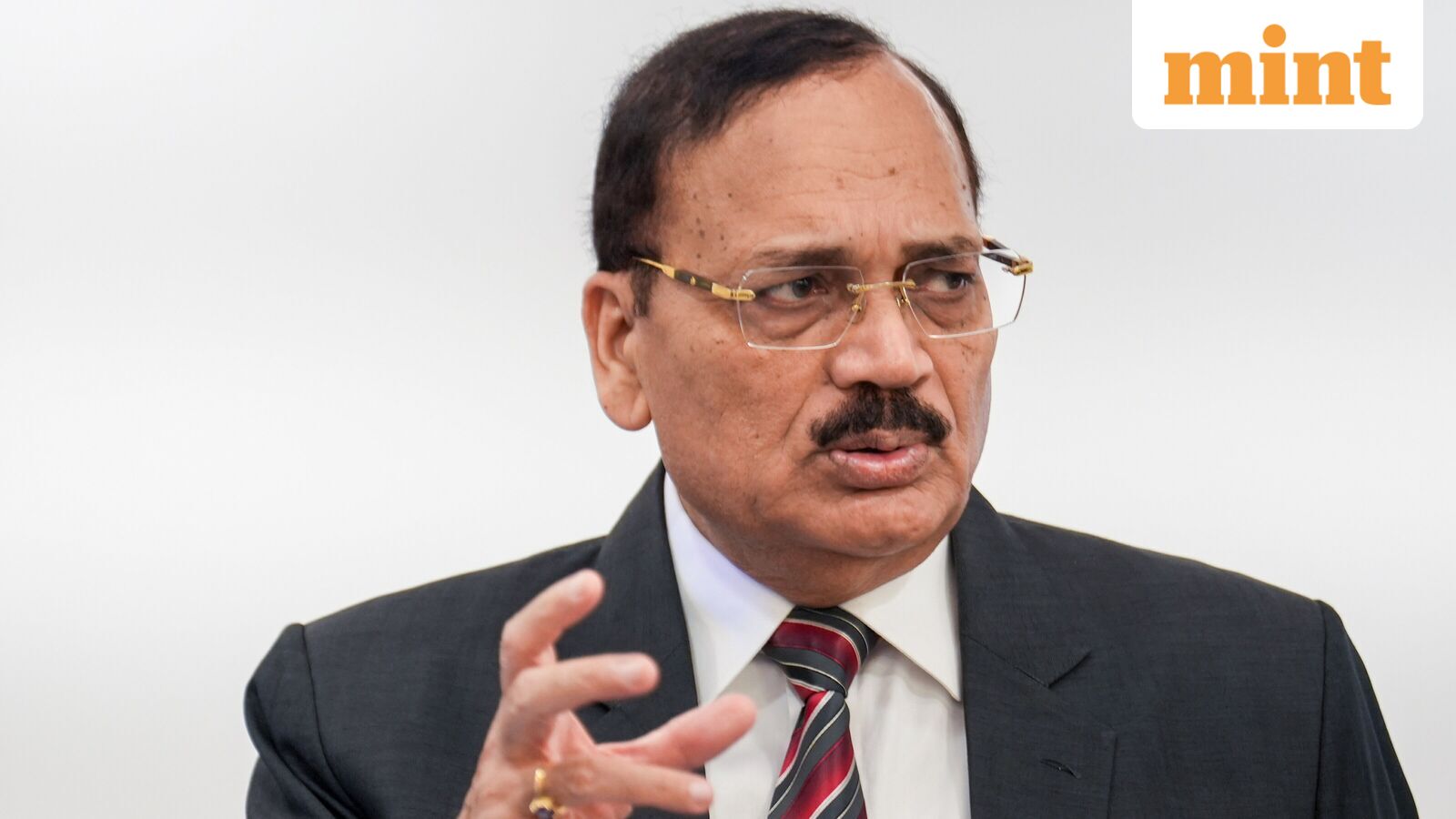 BCI halts enrolment of NALSAR 2026 law graduates over alleged CJI convocation campaign