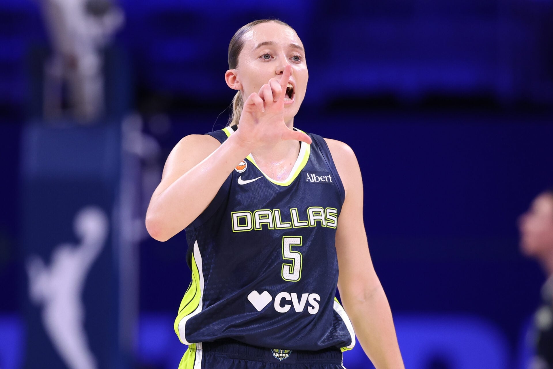 Watch Paige Bueckers’ ‘funny’ reaction to being held scoreless in first half for Dallas Wings