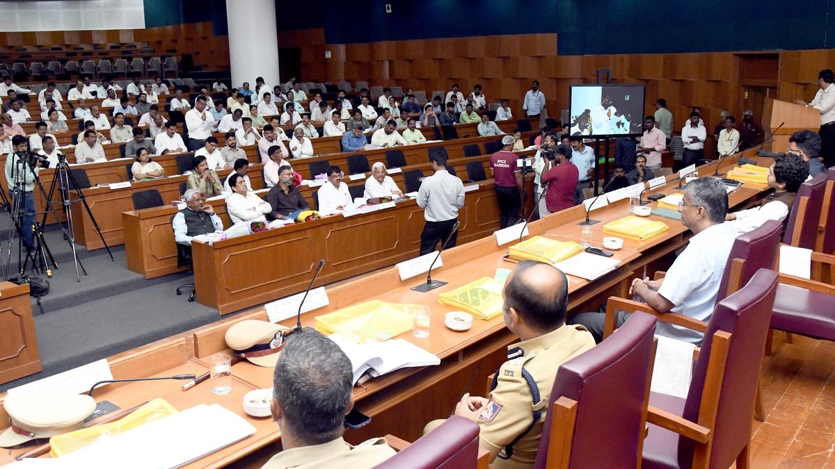 No evidence to name anyone behind ED searches: Jarkiholi