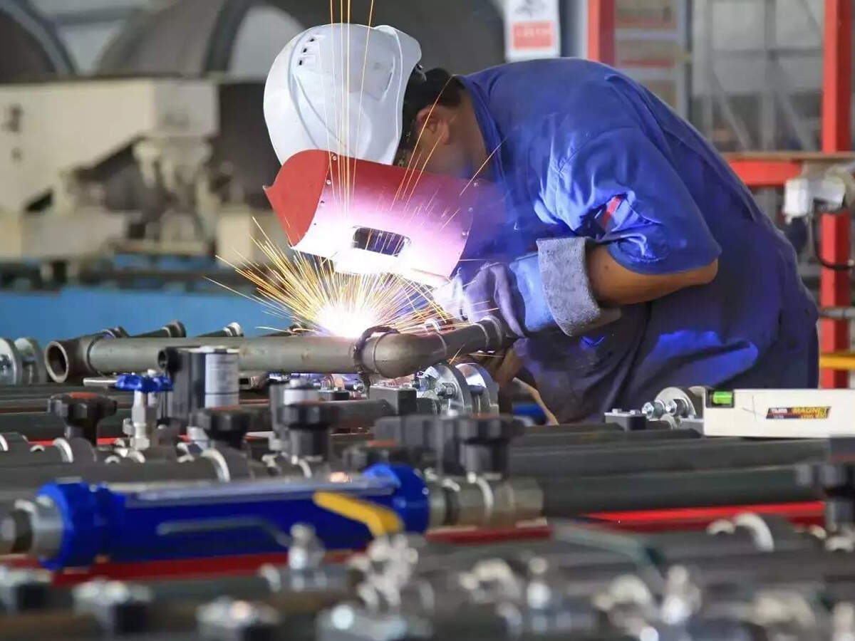 India’s manufacturing growth slows, but HSBC PMI stays in expansion territory