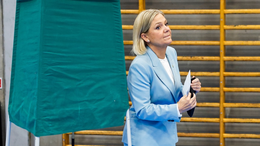Sweden's left-wing bloc wins general election by slim margin