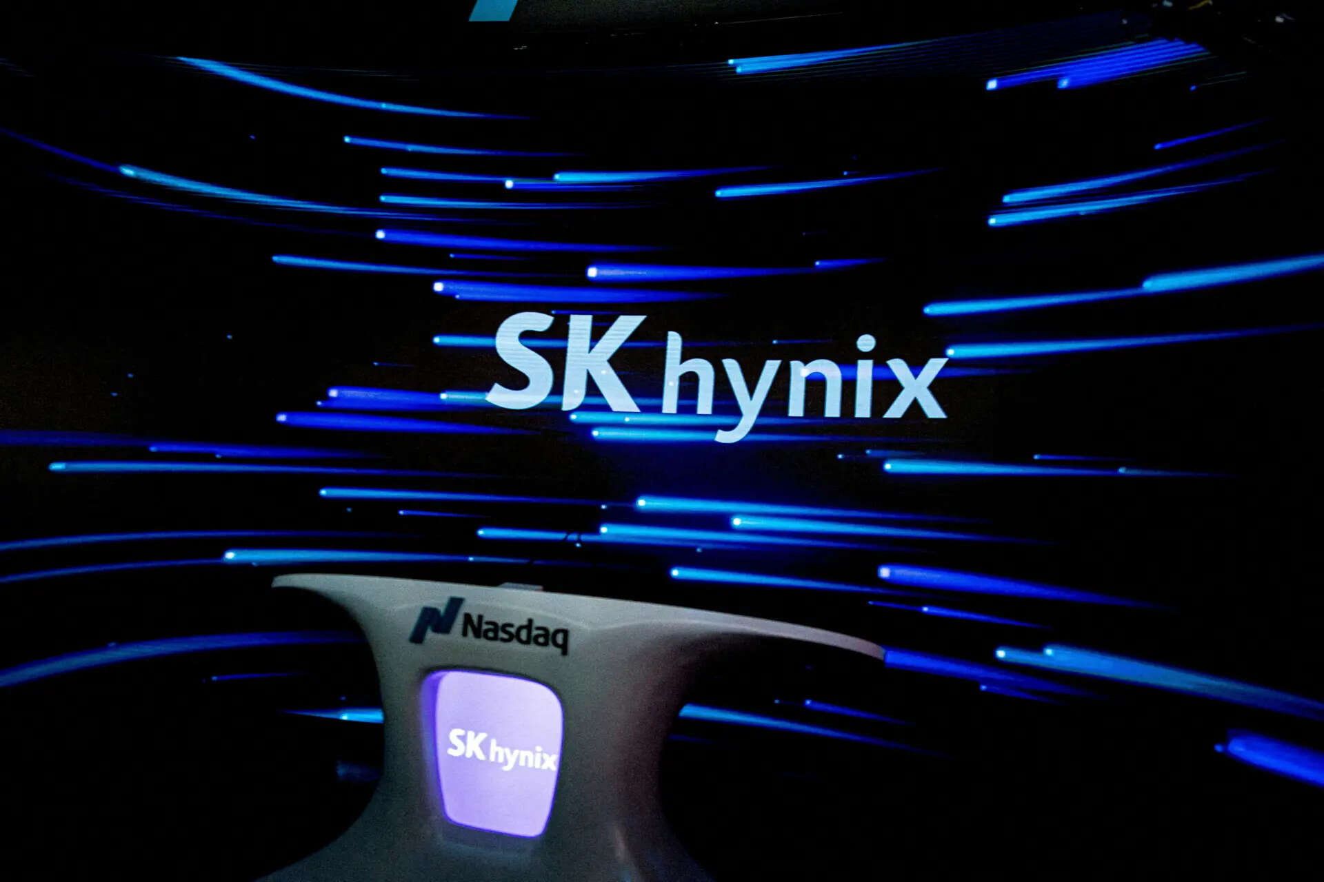 SK Hynix's Korean workers launch unified union amid stalled wage talks